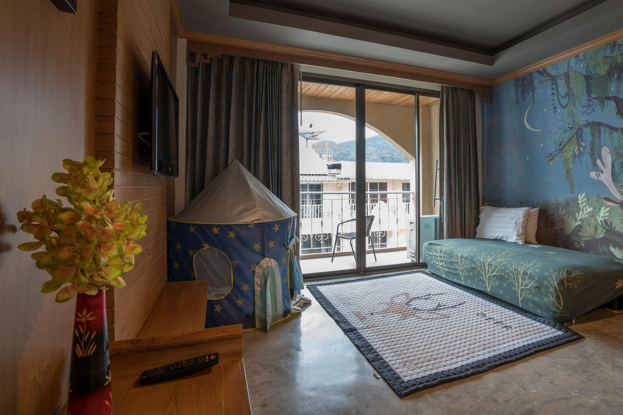 Minatale Phuket Hotel Patong Exterior photo