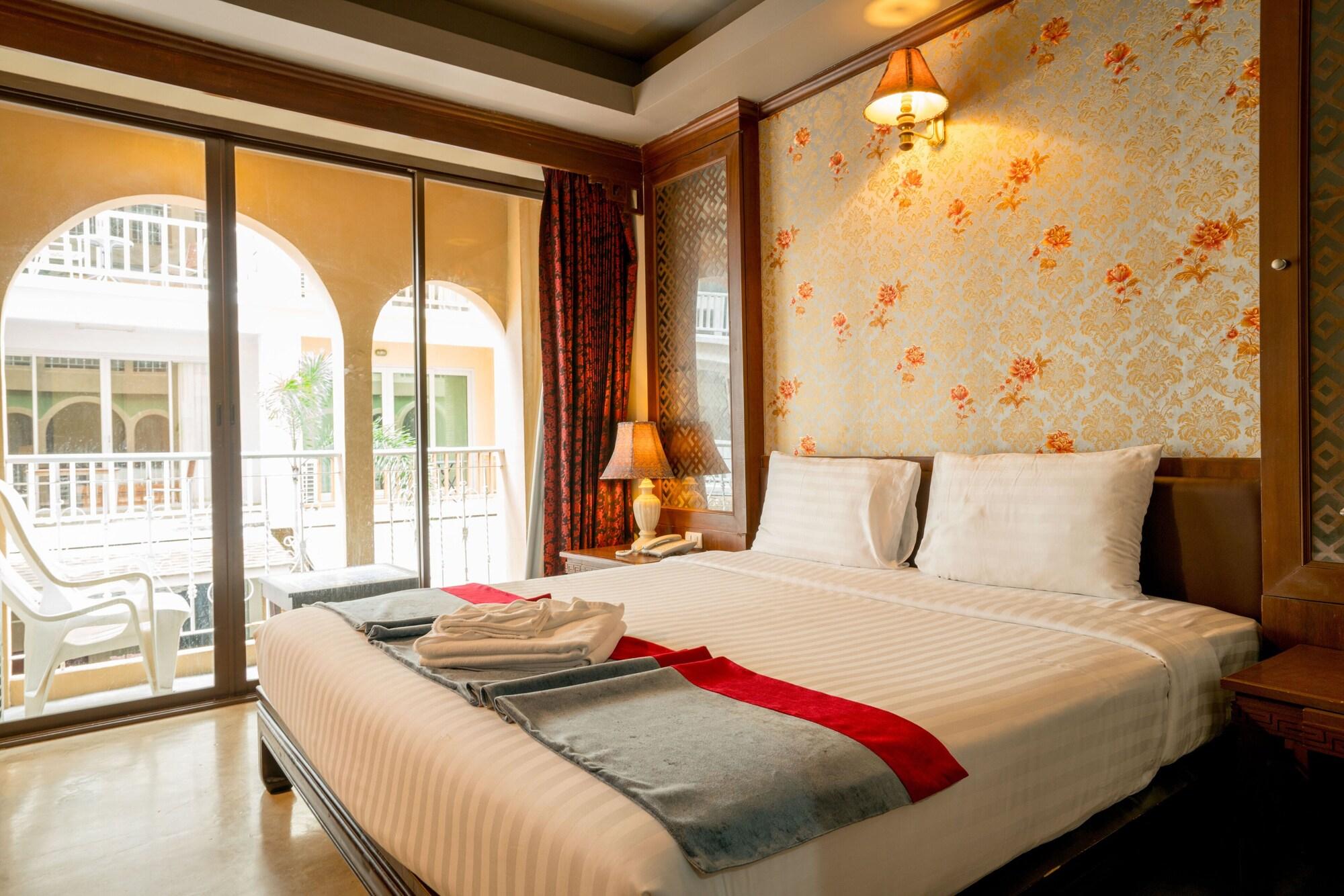 Minatale Phuket Hotel Patong Exterior photo