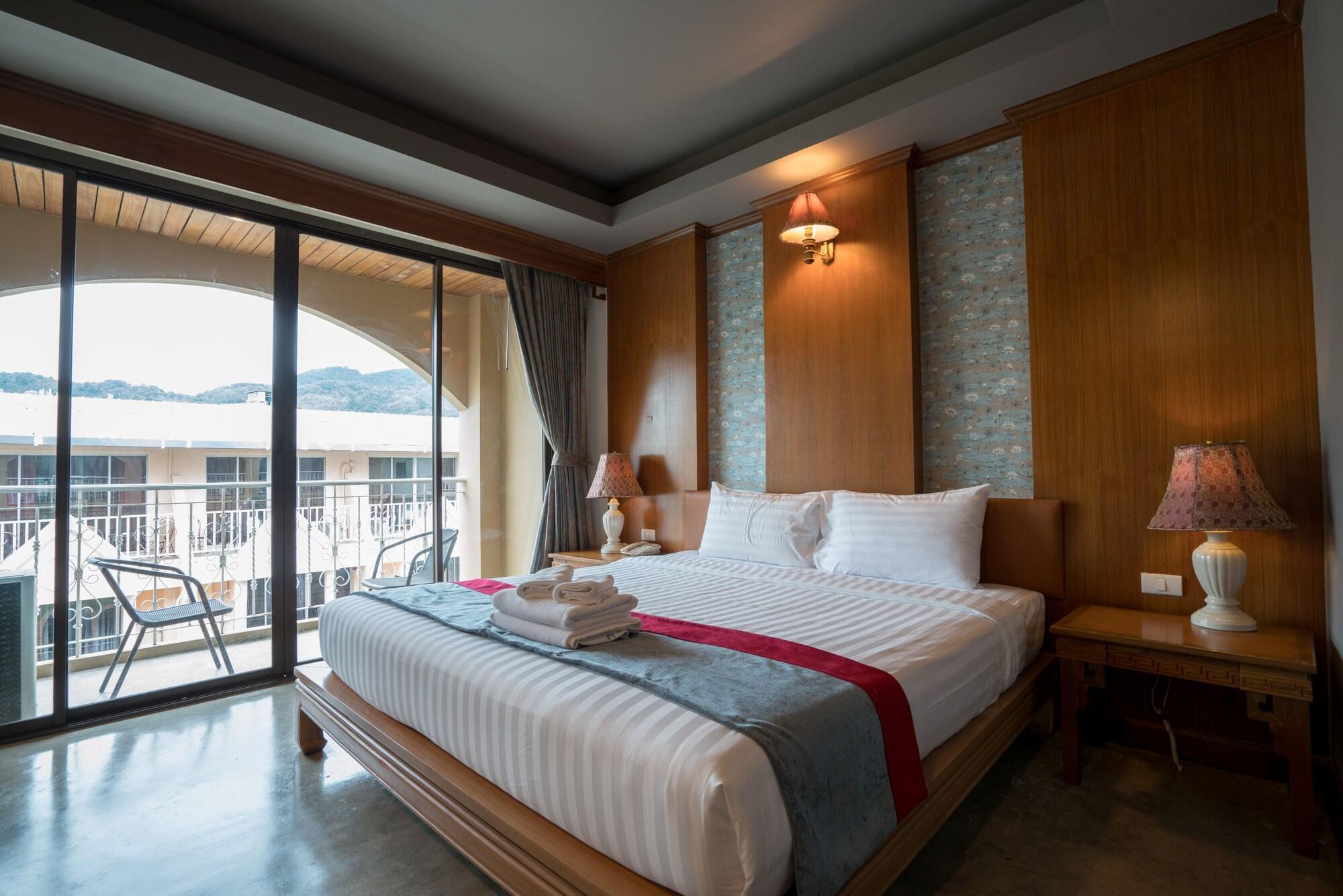 Minatale Phuket Hotel Patong Exterior photo