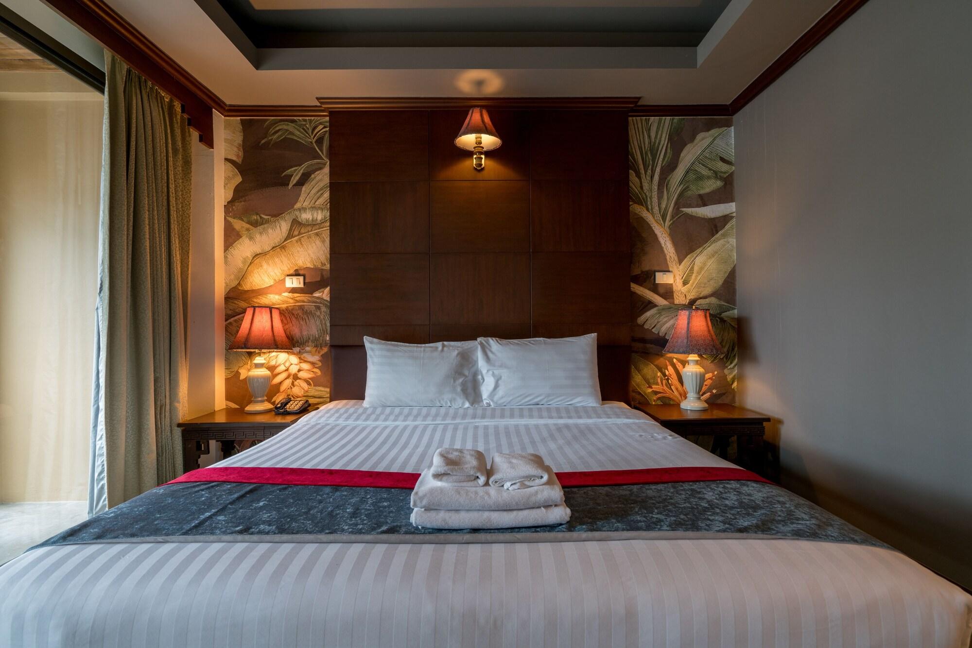 Minatale Phuket Hotel Patong Exterior photo